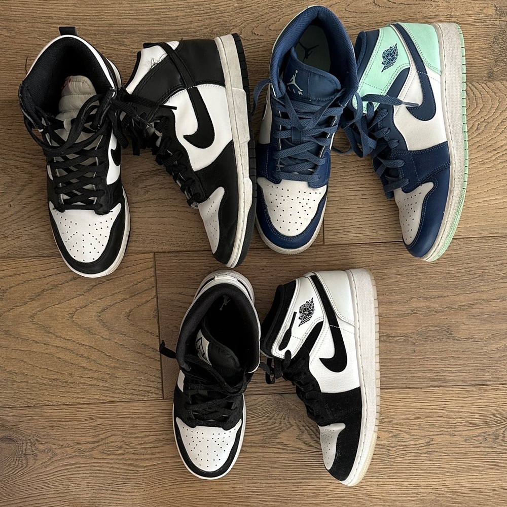Nike Kids Black, White, and Blue Sneakers